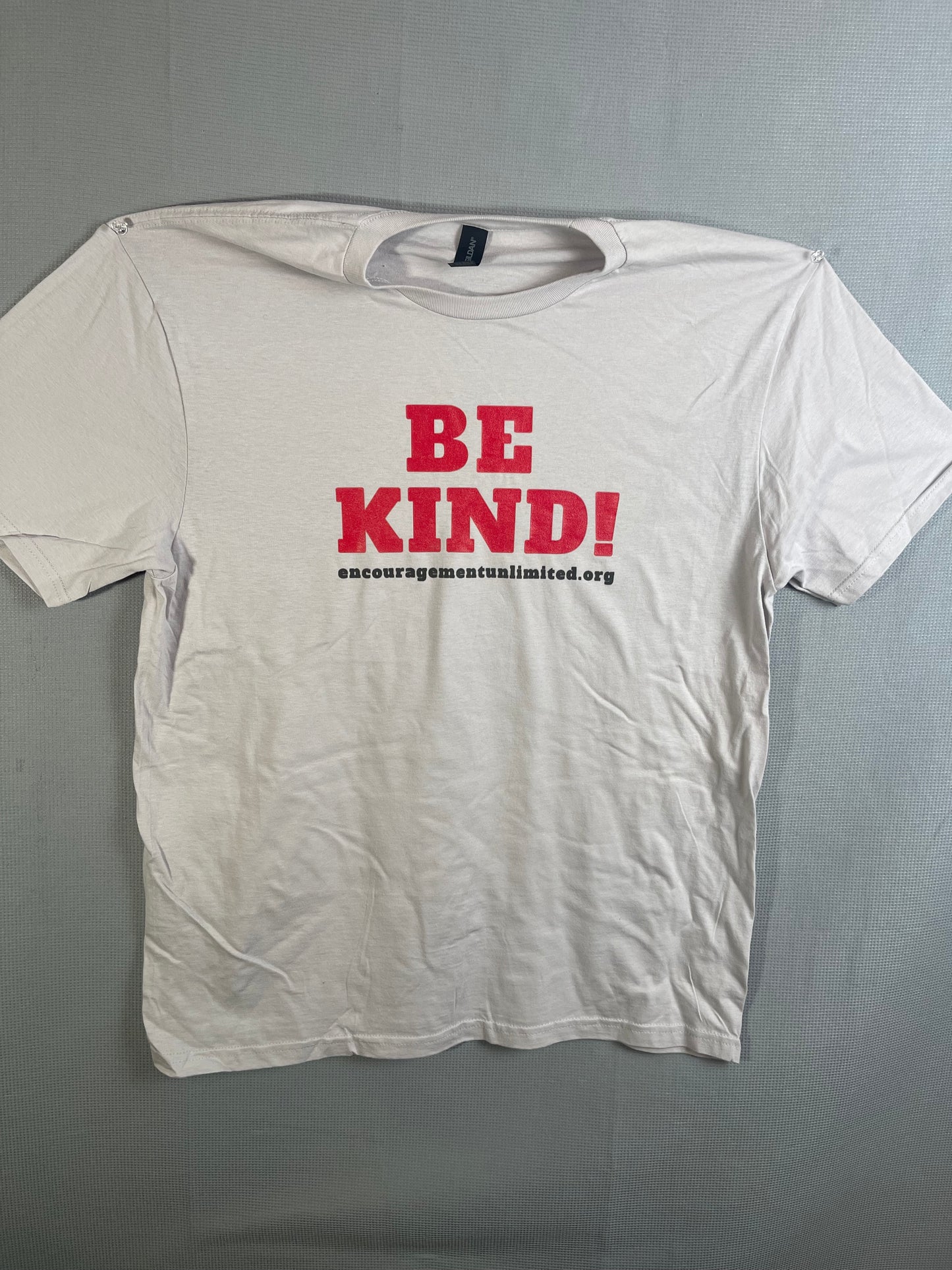 "BE KIND!" T-SHIRT